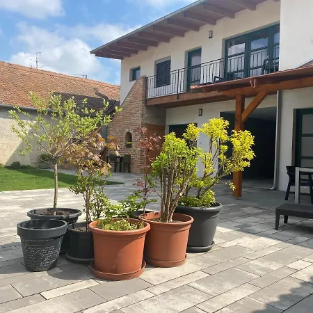 Penzion Lednice 4* Lednice